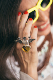 Anillo Corazón con Alas Ámbar