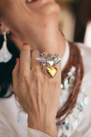 Anillo Corazón con Alas Ámbar