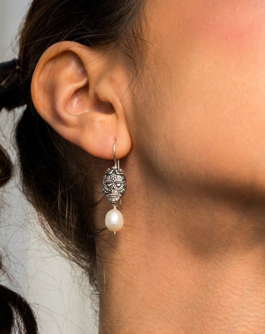 Aretes de Calavera con Perlas