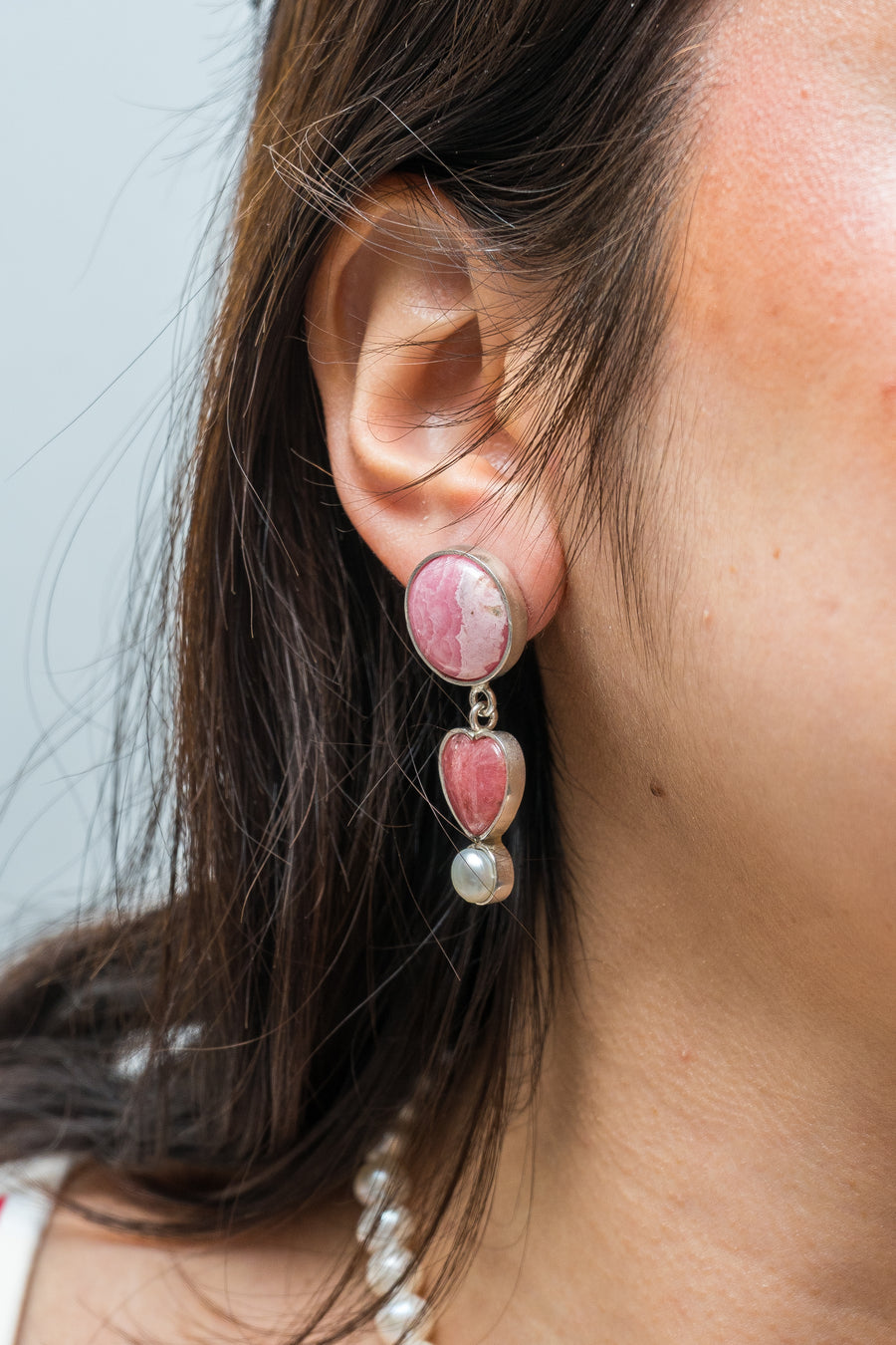 Aretes Bajo el Velo Rosa