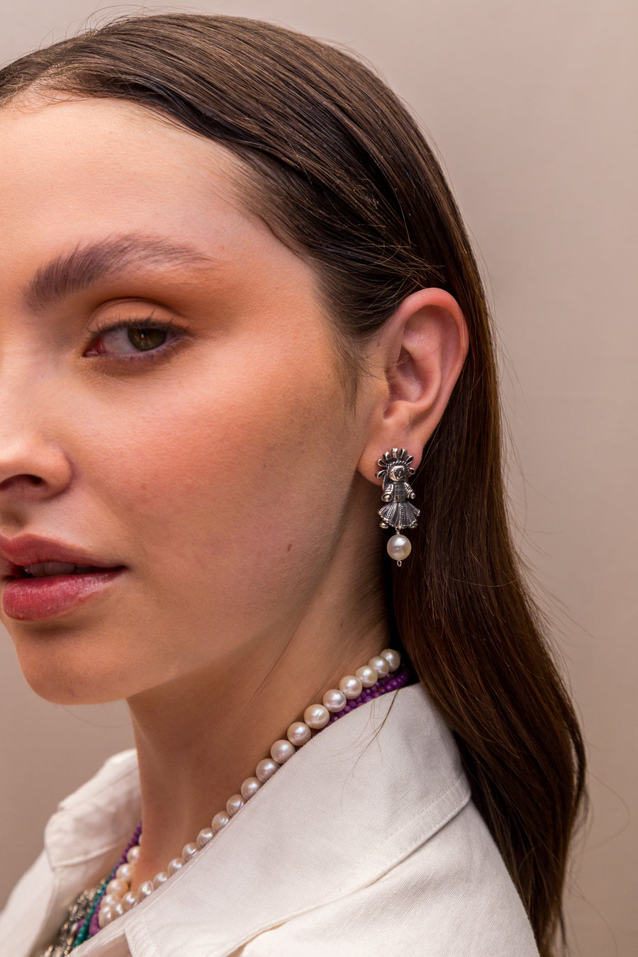 Aretes Muñeca Mediana con Perla