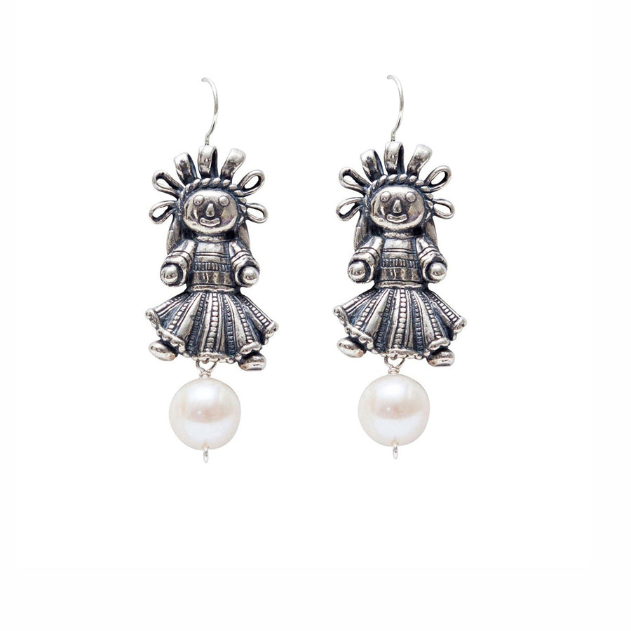 Aretes Muñeca Mediana con Perla