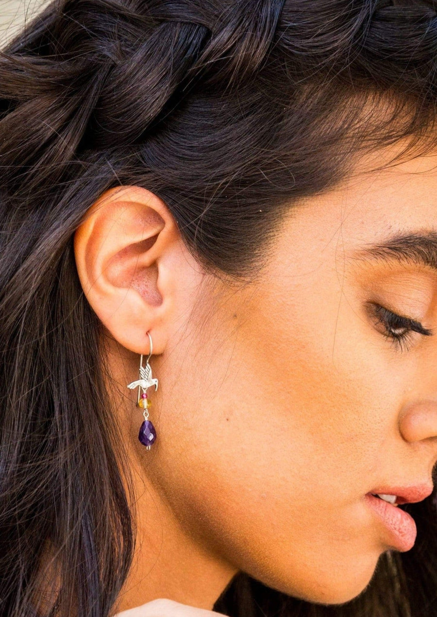 Aretes Colibrí Mini Otomí con Ámbar y Gota Amatista Gabriela Sánchez Aretes
