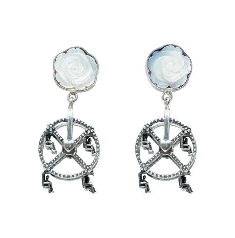 Aretes Rueda de la Fortuna Blanca