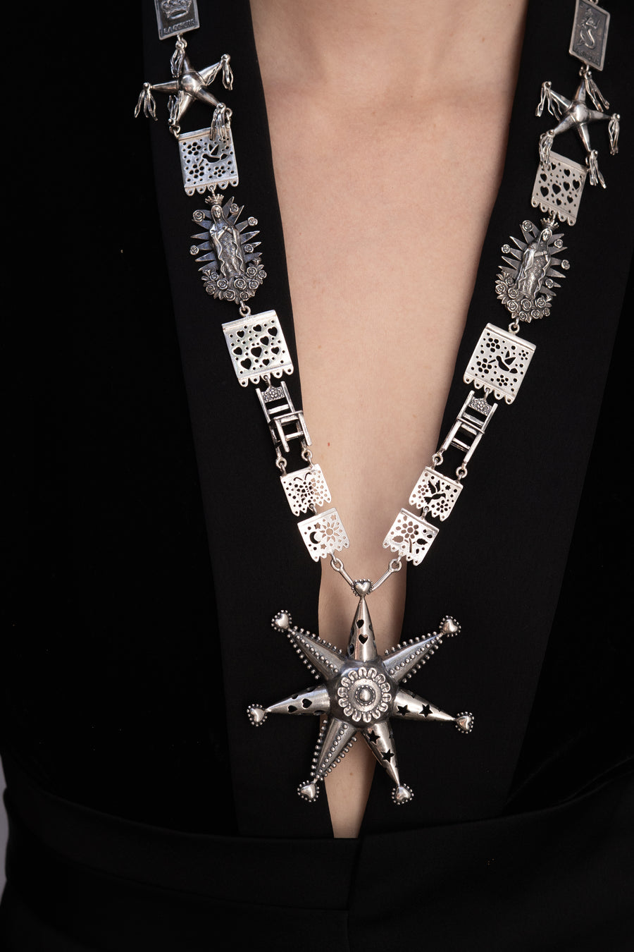 Collar Legado de Fiesta: 25 Años de Corazón