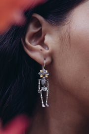 Aretes Huesitos Flor del Viento