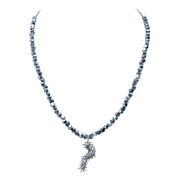 Collar Escudo Emplumado