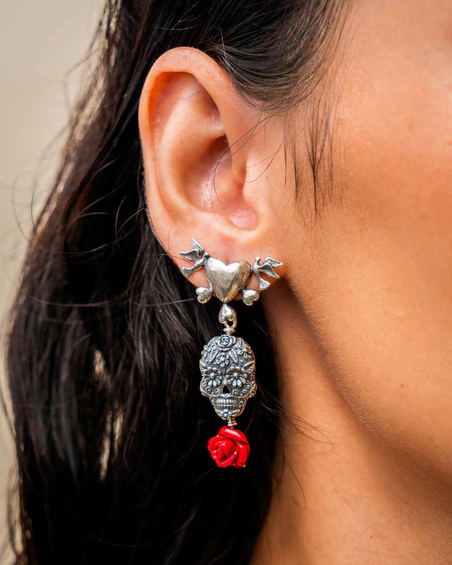 Aretes Rosas Para Los Muertos