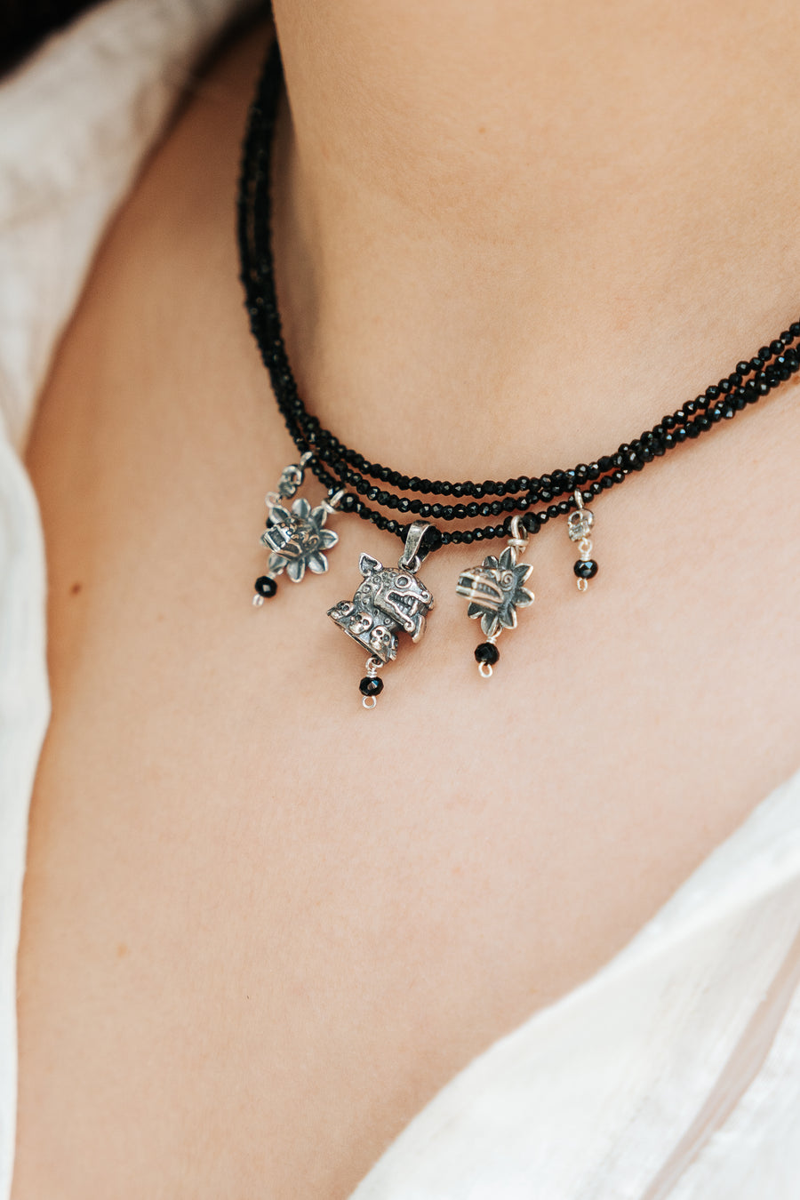 Collar Rostros de Mis Antepasados