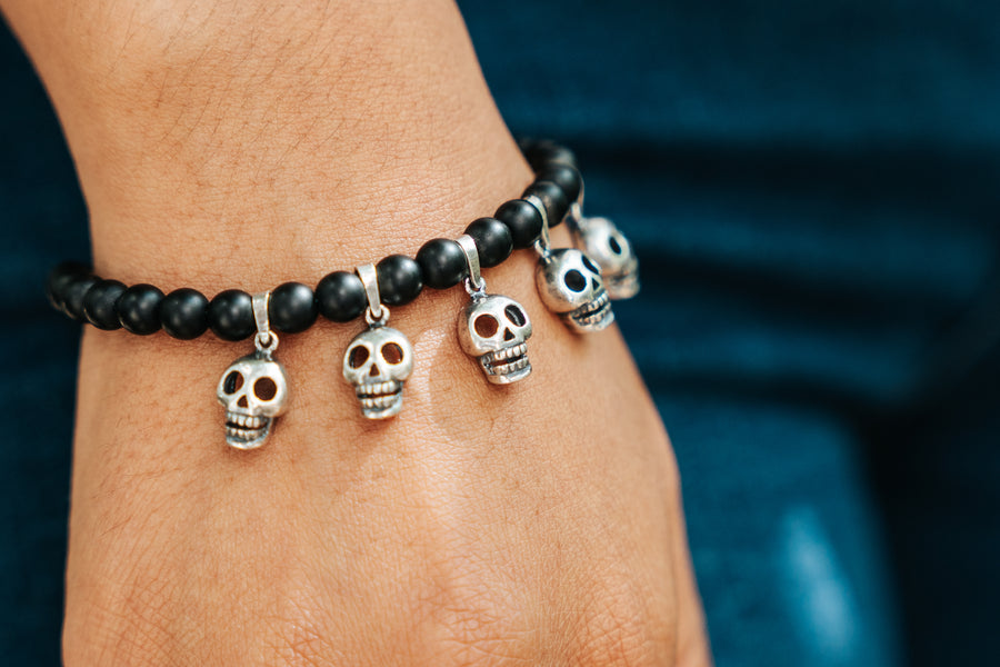 Pulsera Cráneos de Barro Negro
