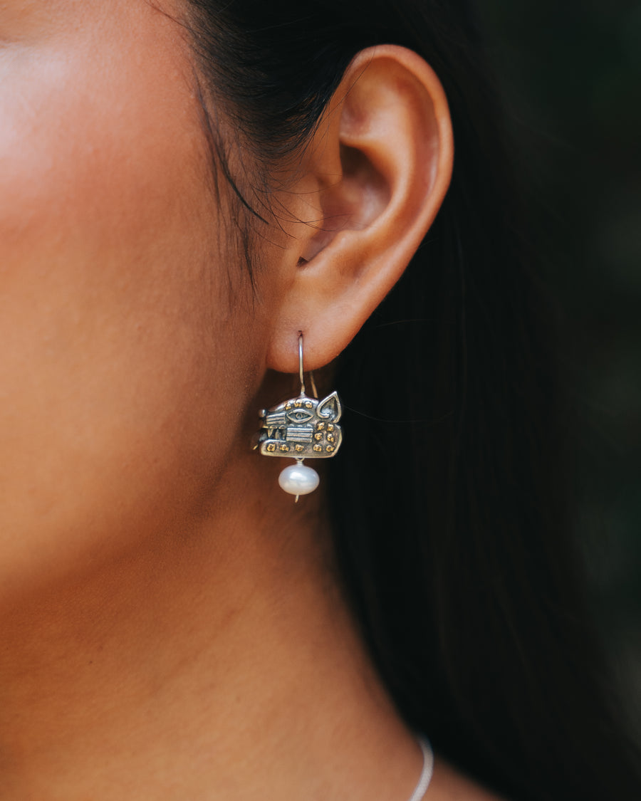 Aretes Cabeza de Jaguar con Perla