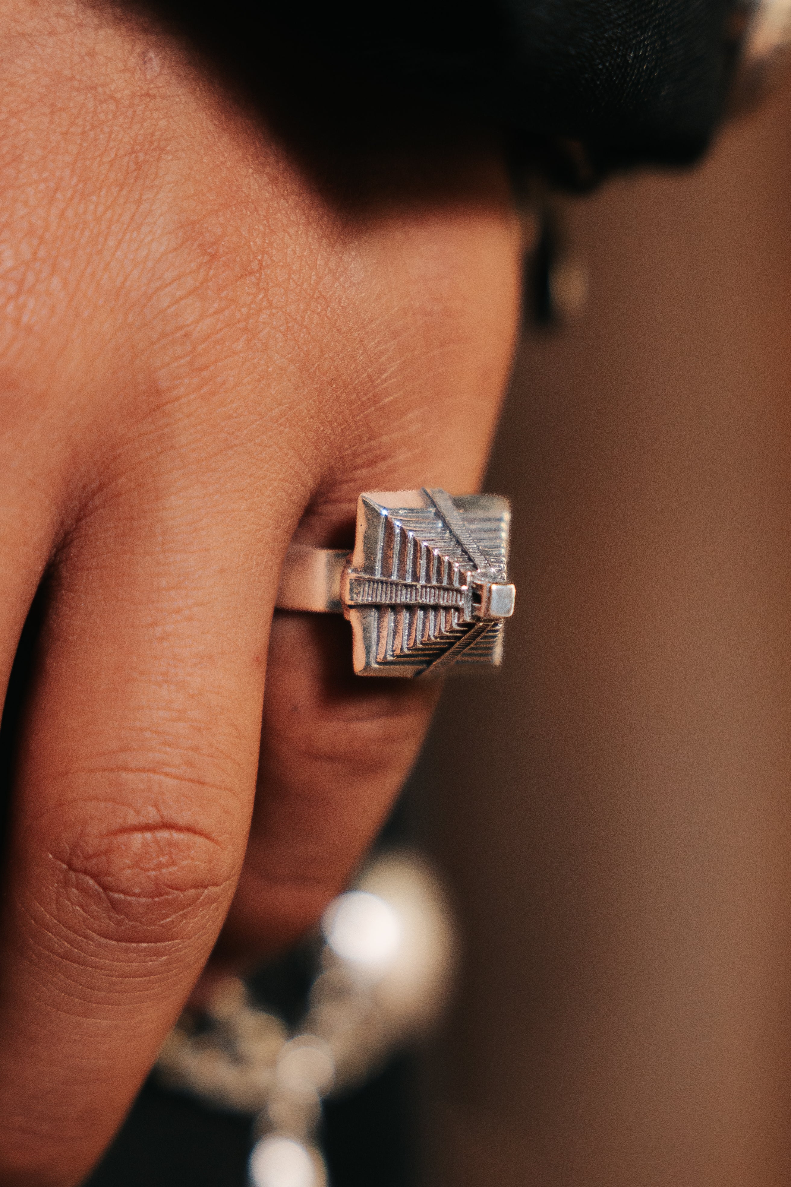 Anillo Pirámide