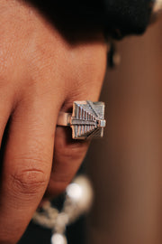 Anillo Pirámide