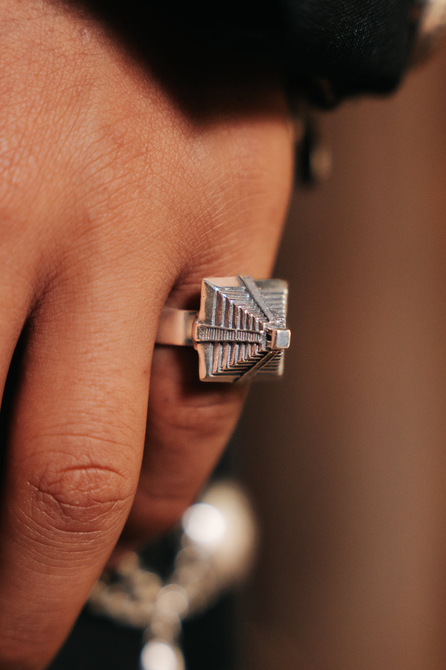 Anillo Pirámide