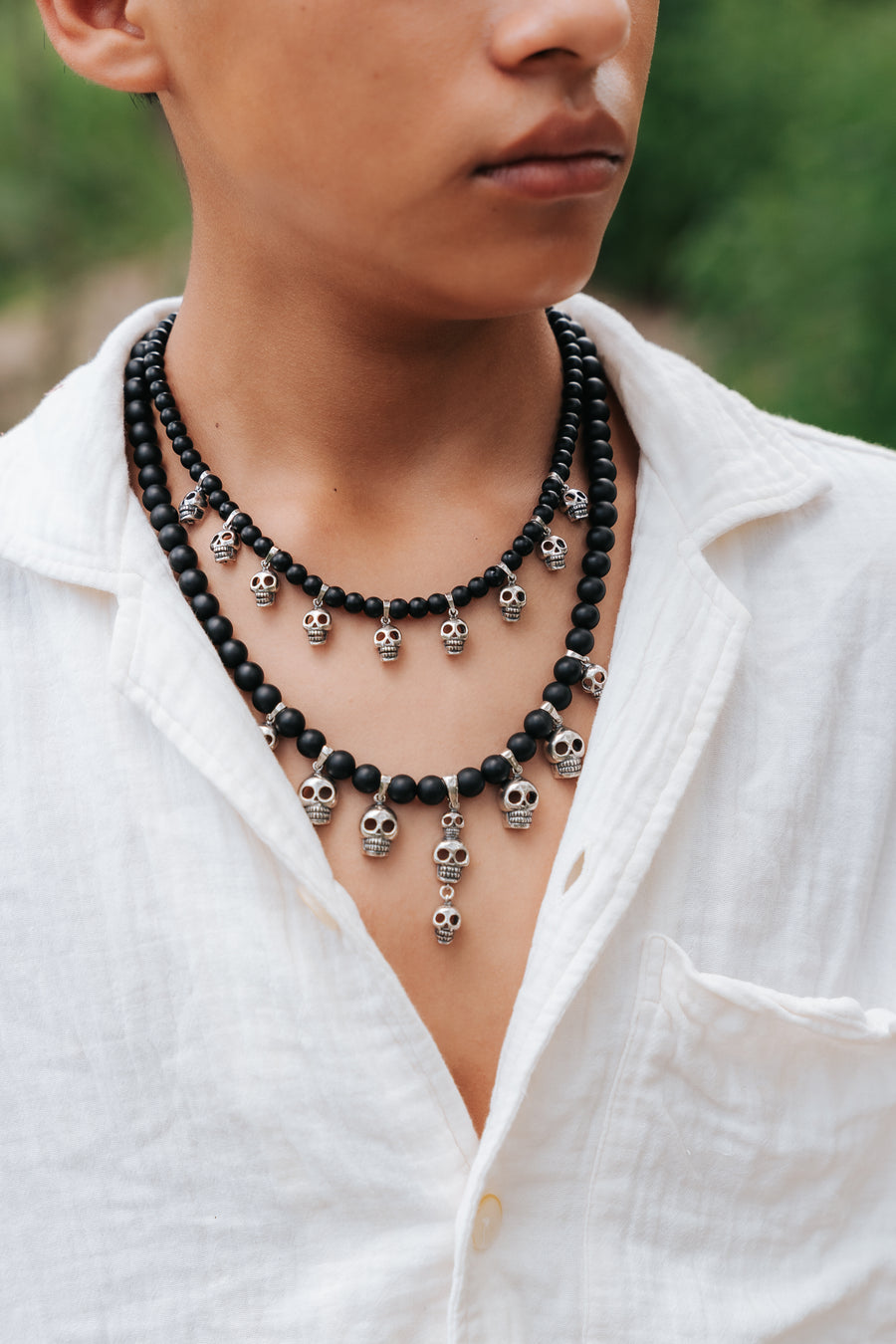 Collar Cráneos de barro negro