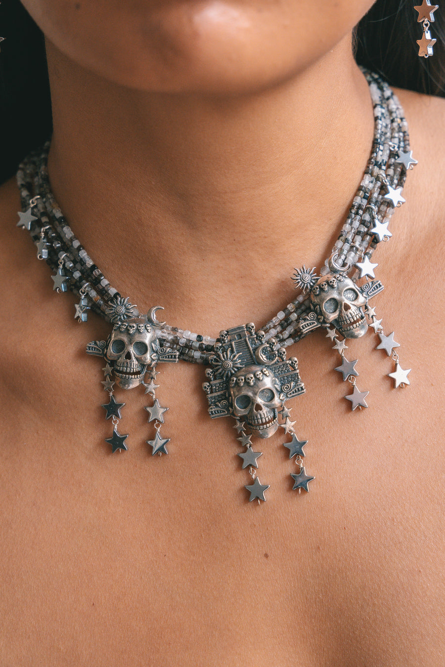 Collar Dios del Sol Nocturno