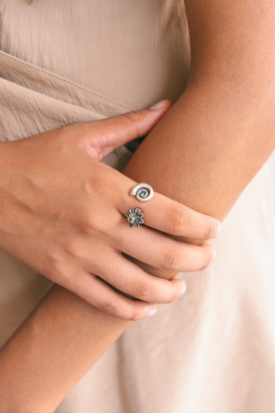 Anillo Quetzalcóatl entre Olas