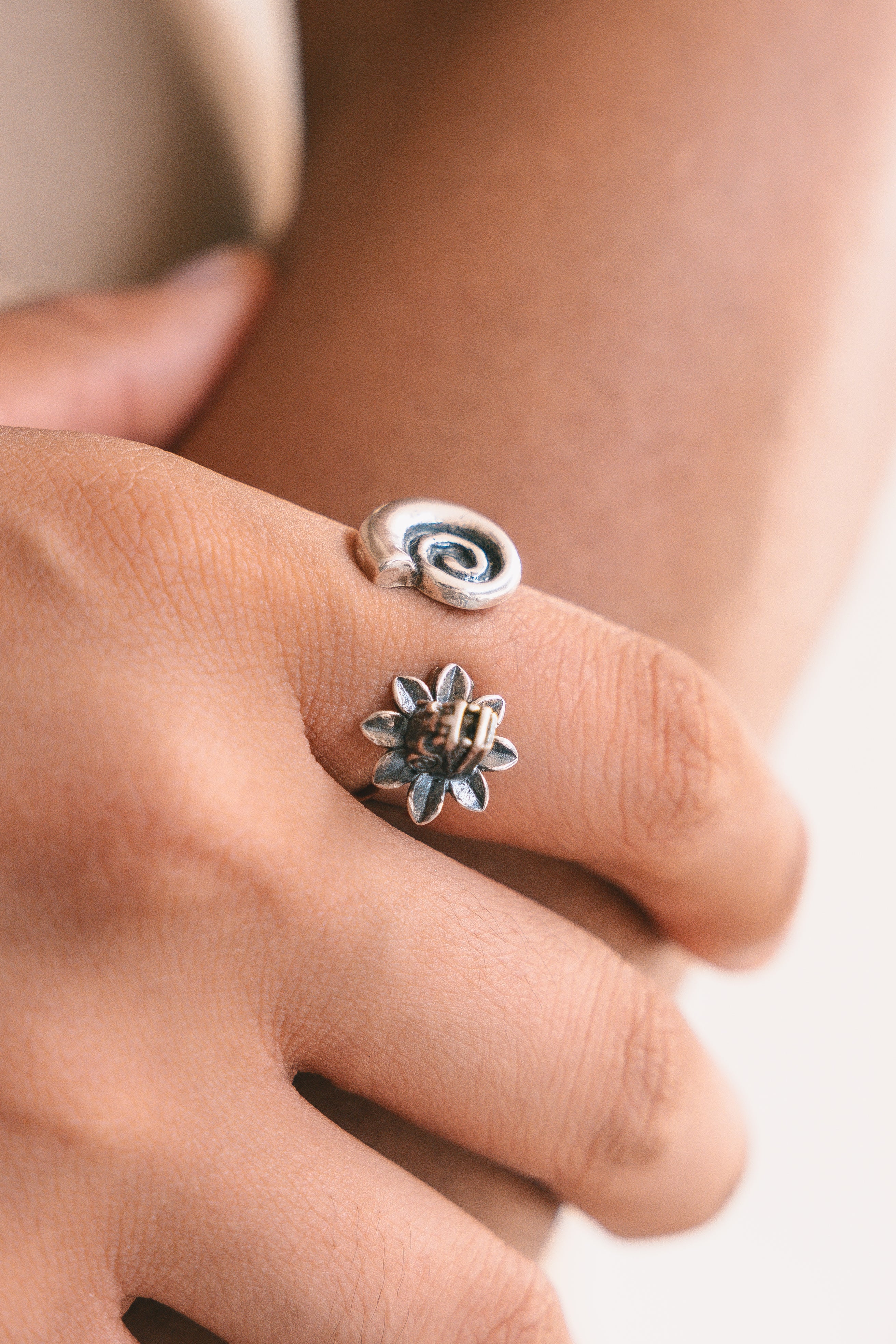 Anillo Quetzalcóatl entre Olas