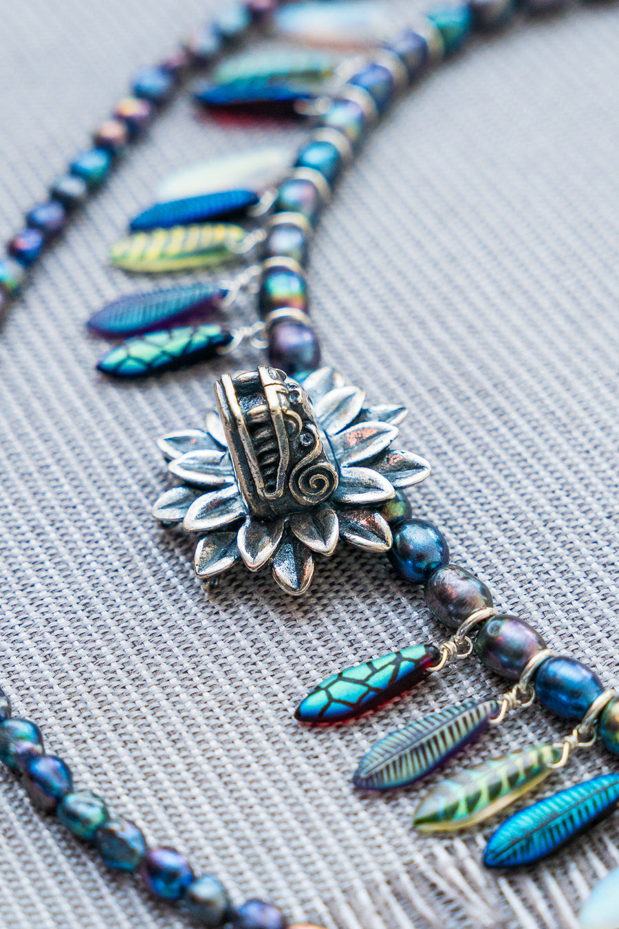 Collar Plumas y Copal