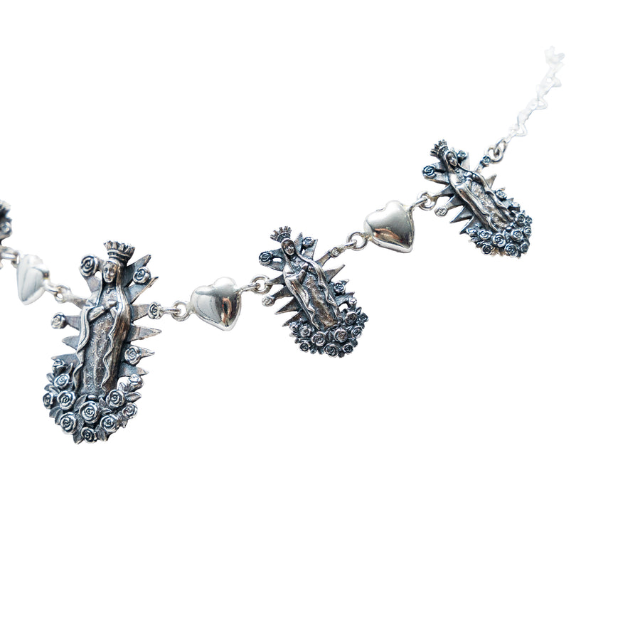 Collar Virgen con Rosas y Corazones