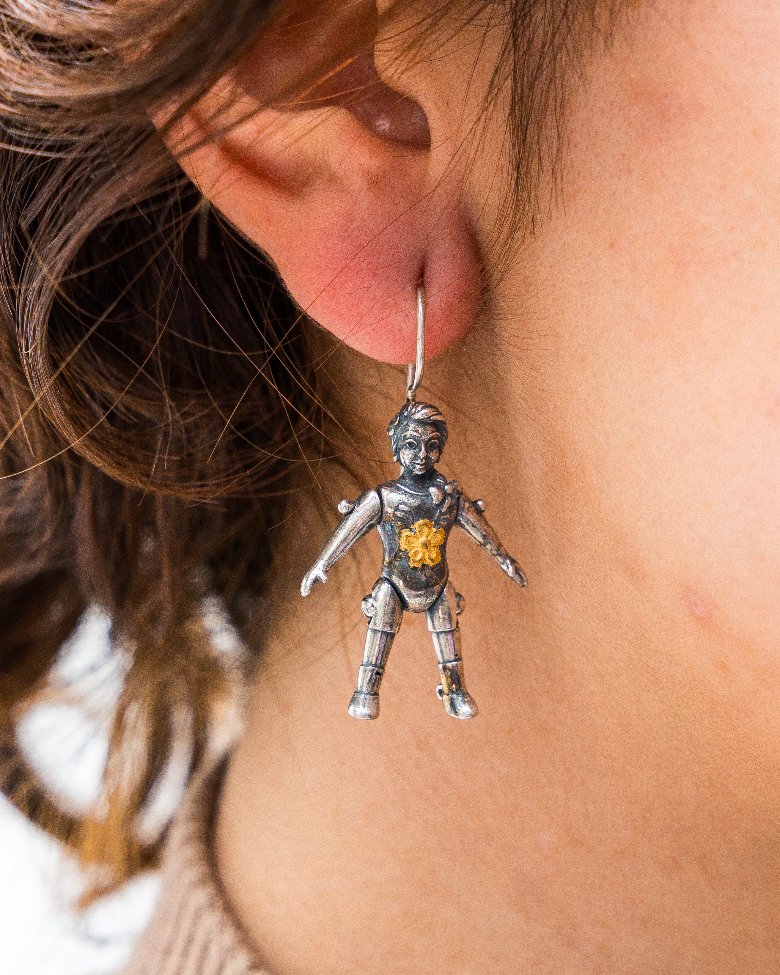 Aretes Muñeca de Cartón Mediana