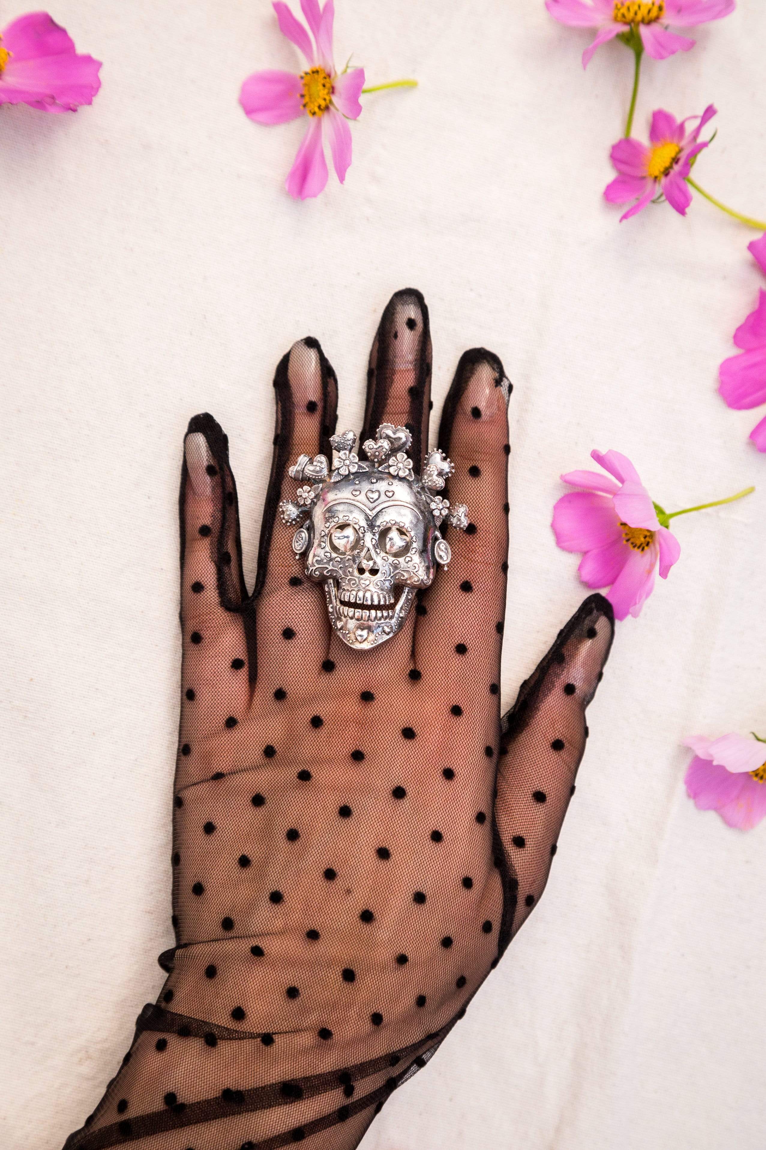 Anillo Calavera con corazones Gabriela Sánchez Anillo