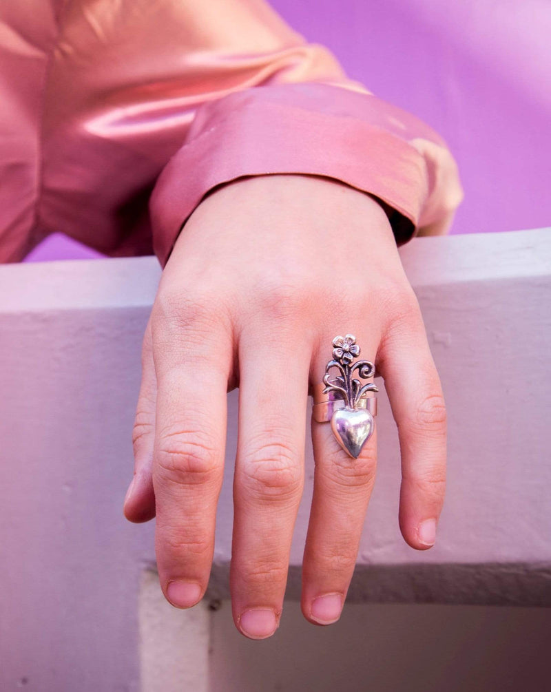 Anillo Corazón con Flor Gabriela Sánchez Anillo
