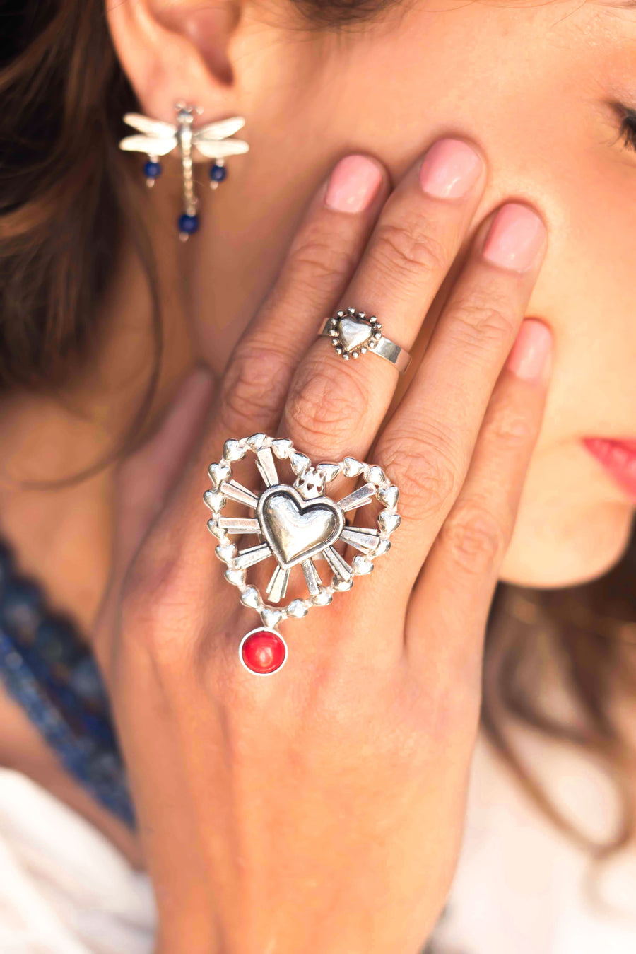 Anillo Corazones Coral Gabriela Sánchez Anillo