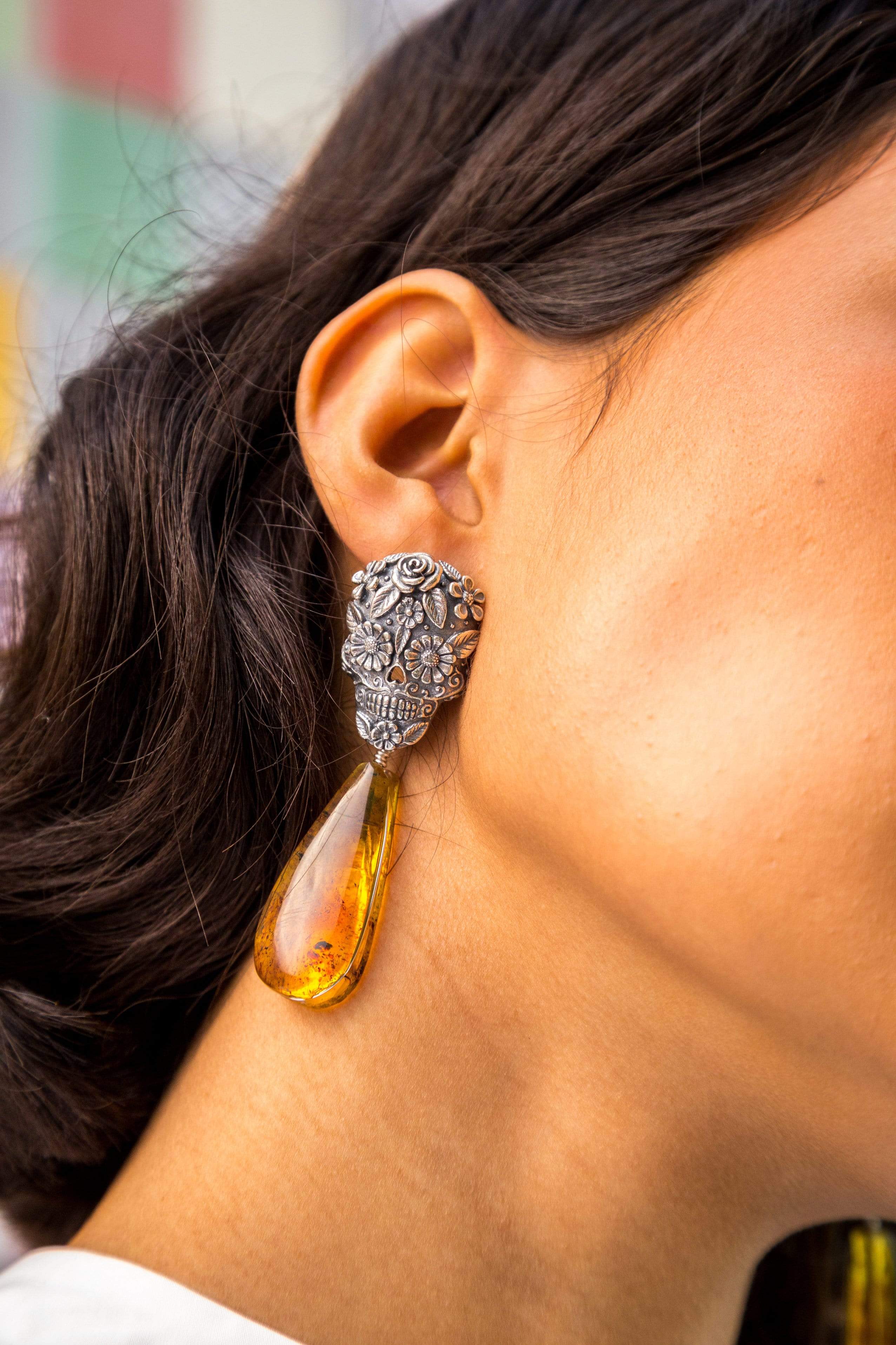 Aretes Calavera Ojos Flor Ámbar Gabriela Sánchez Aretes