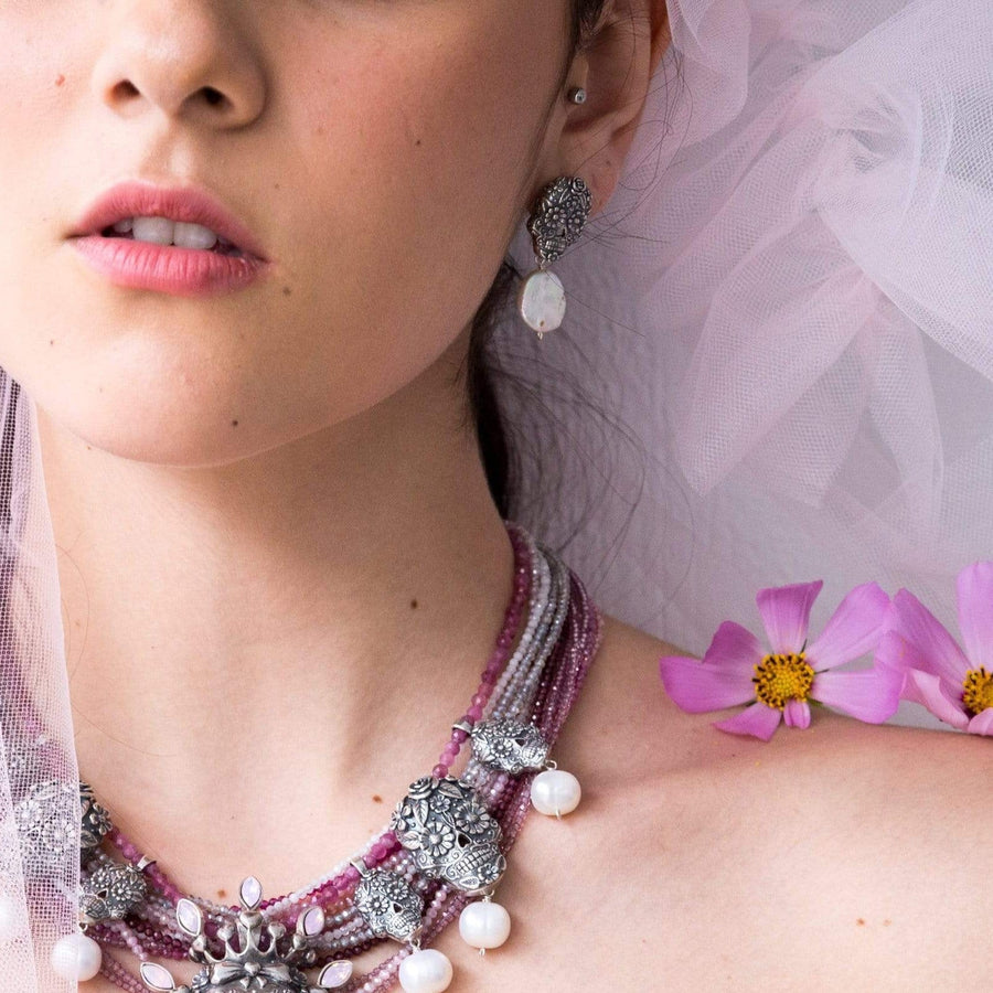 Aretes Calavera Ojos Flor Perla Gabriela Sánchez Aretes