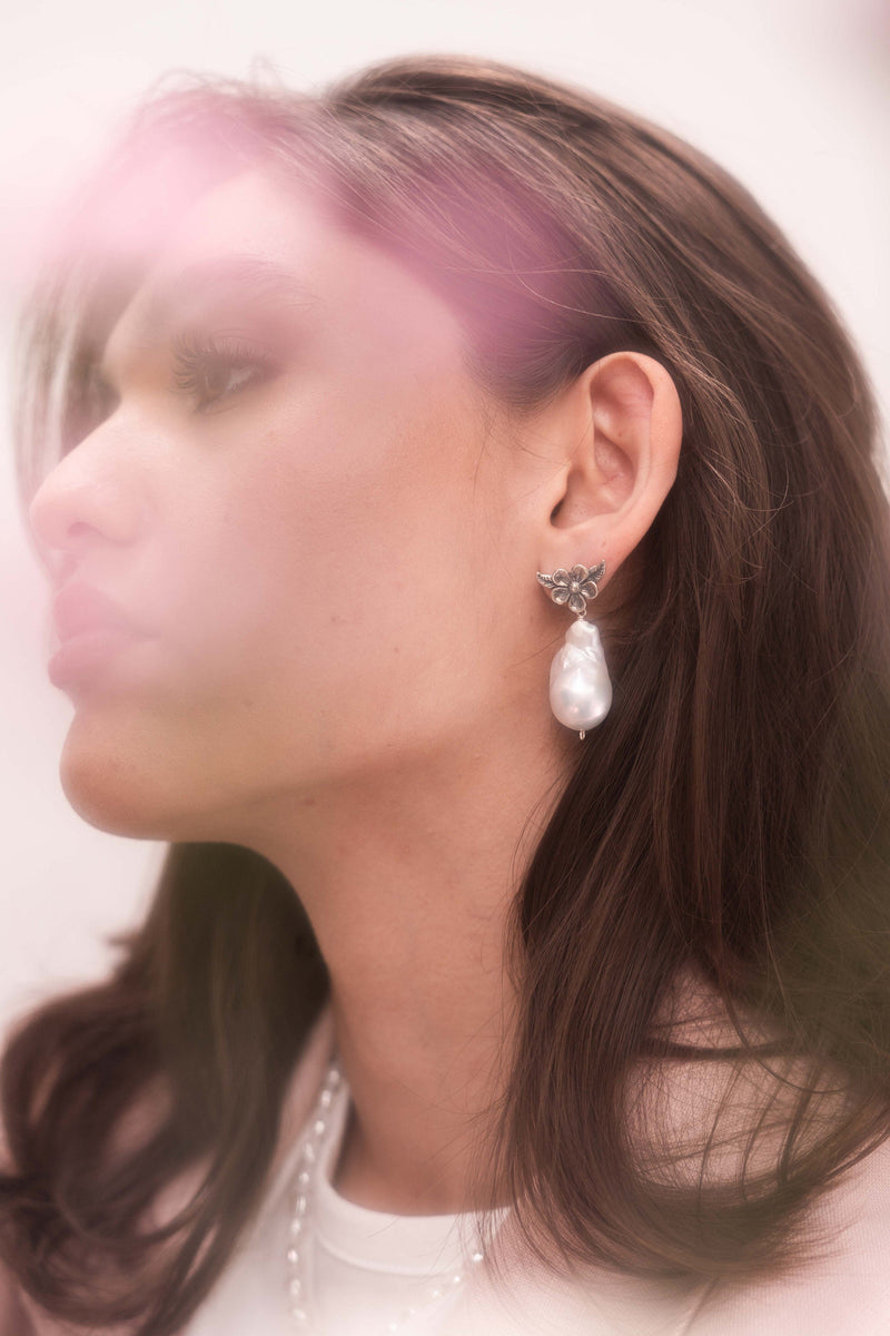Aretes Flor Perla Barroca 22CSM013 Aretes