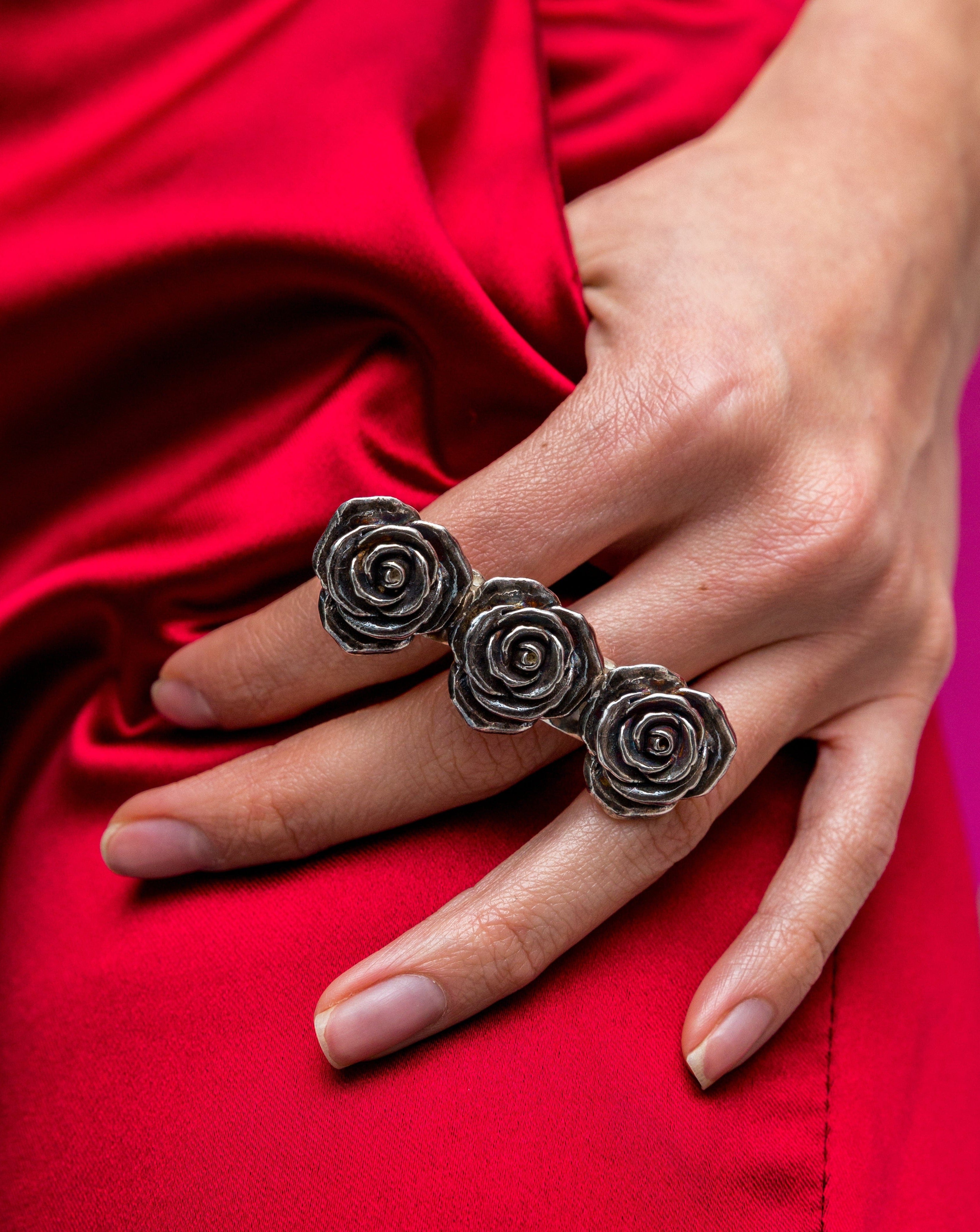 Anillo Tres Rosas 23QM004 Anillo