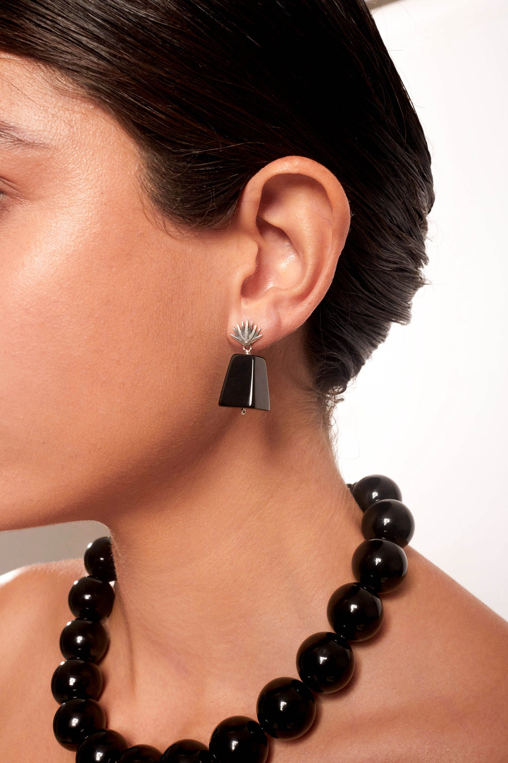 Aretes Agave en Ónix Gabriela Sánchez Aretes