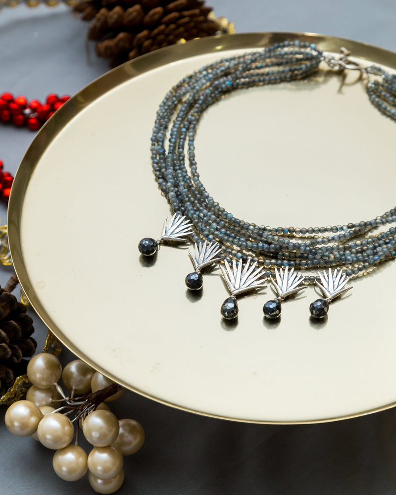 Collar Agaves Elegantes Gabriela Sánchez Collar