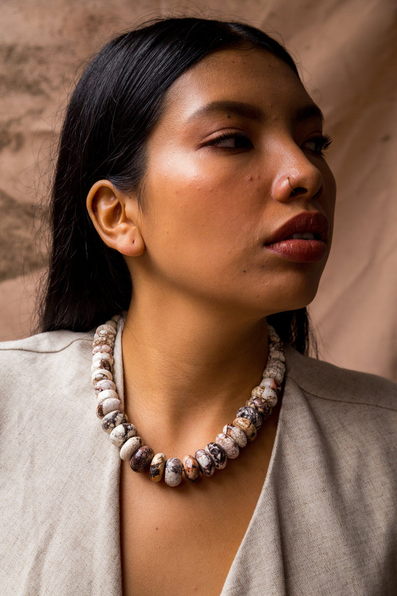Collar Howlita Gabriela Sánchez Collar
